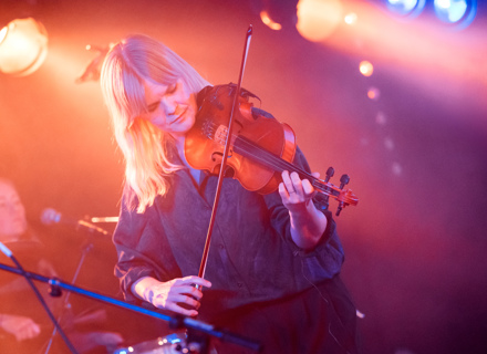 Frida Johansson med sin fiol